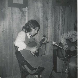 画像2: Wall Matthews "Spine River : The Guitar Music of Wall Matthews, 1967-1981" [LP]